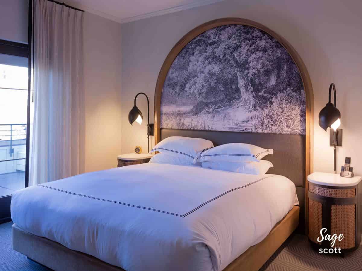 Guestroom at the Kimpton Cottonwood Hotel